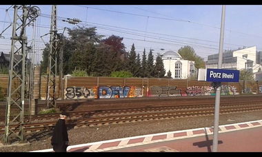 Graffiti Bombing - Photo by taggman143