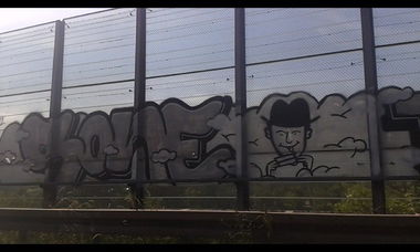 Graffiti Bombing - Photo by taggman143