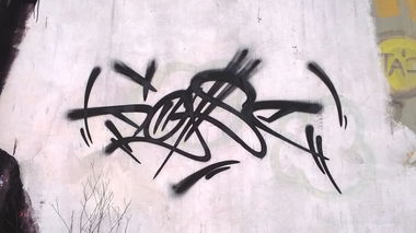 Graffiti Artwork - Photo by taggman143