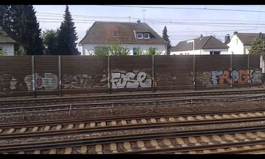 Graffiti Bombing - Photo by taggman143