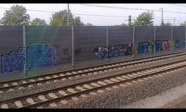 Graffiti Bombing - Photo by taggman143