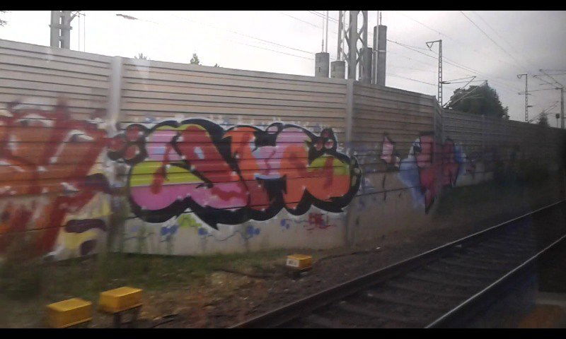 Graffiti Bombing - Photo by taggman143