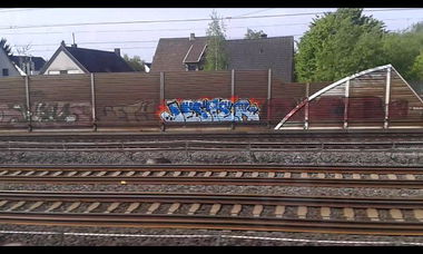 Graffiti Bombing - Photo by taggman143