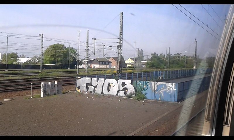 Graffiti Bombing - Photo by taggman143