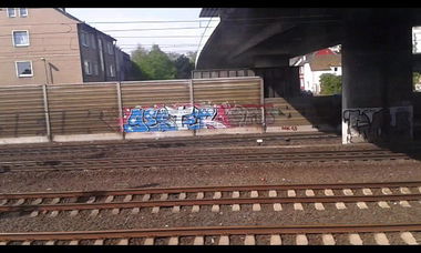 Graffiti Bombing - Photo by taggman143