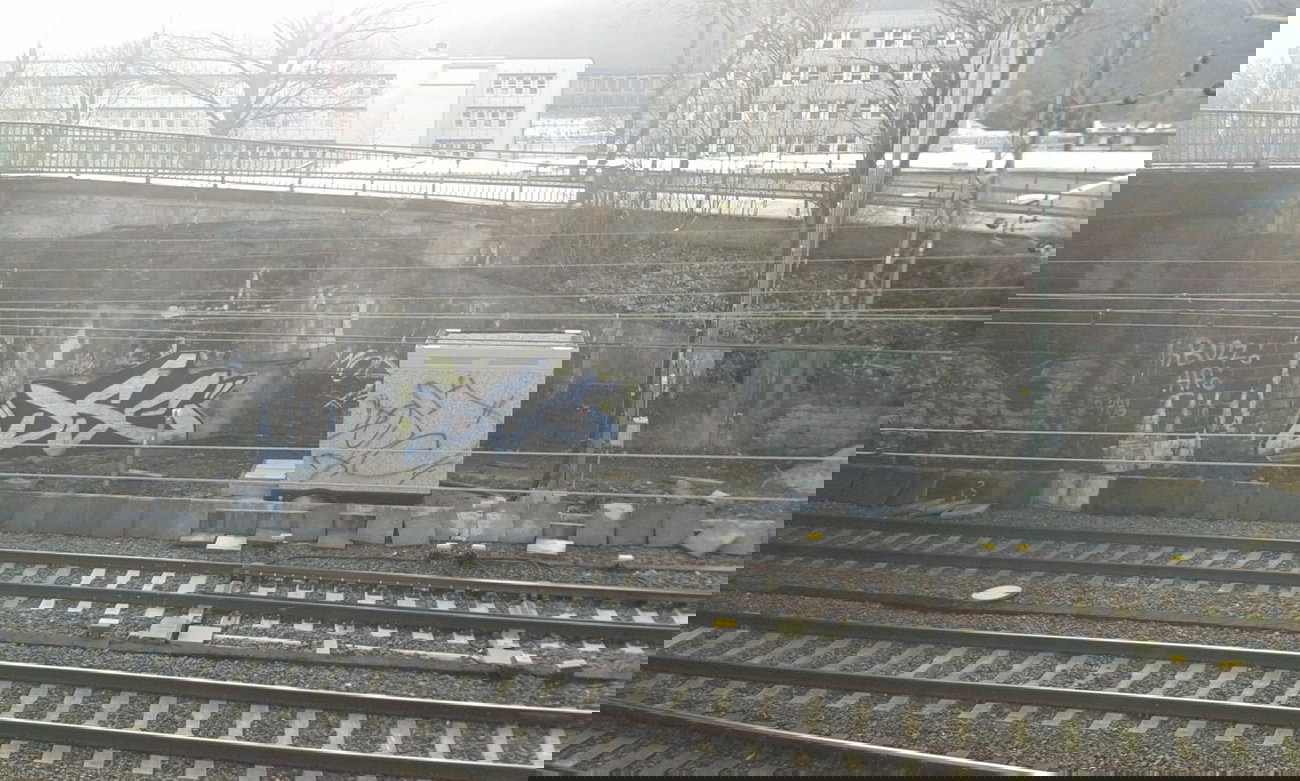 Graffiti Bombing - Photo by taggman143