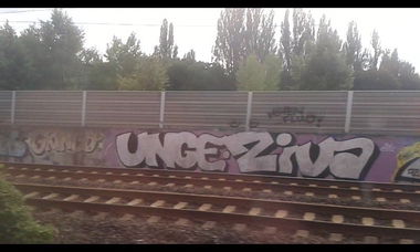 Graffiti Bombing - Photo by taggman143