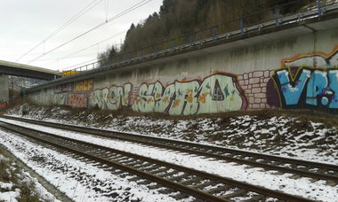 Graffiti Bombing - Photo by taggman143