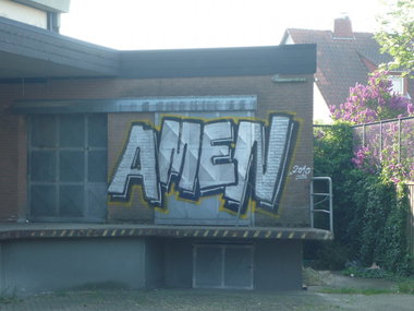 Graffiti Bombing in Oldenburg - Photo by tampa911 - Amen (2010)