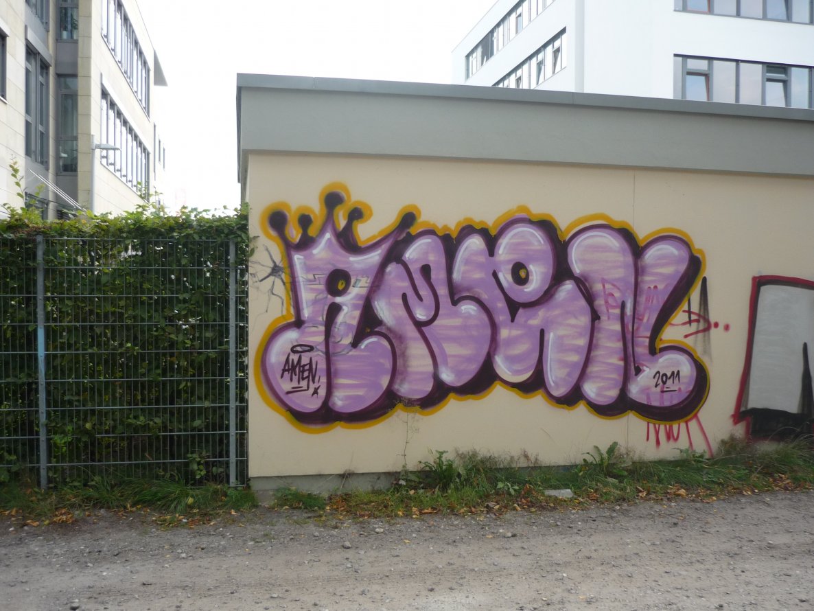 Graffiti Bombing in Oldenburg - Photo by tampa911 - Amen (2011)
