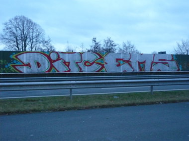 Graffiti Bombing in Oldenburg - Photo by tampa911 - Ditc, Ems