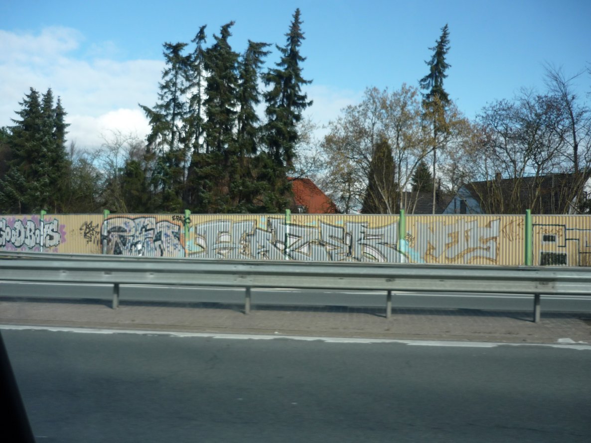 Graffiti Bombing in Oldenburg - Photo by tampa911 - Hazer