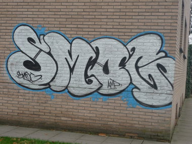 Graffiti Wall in Oldenburg - Photo by tampa911 - Smog