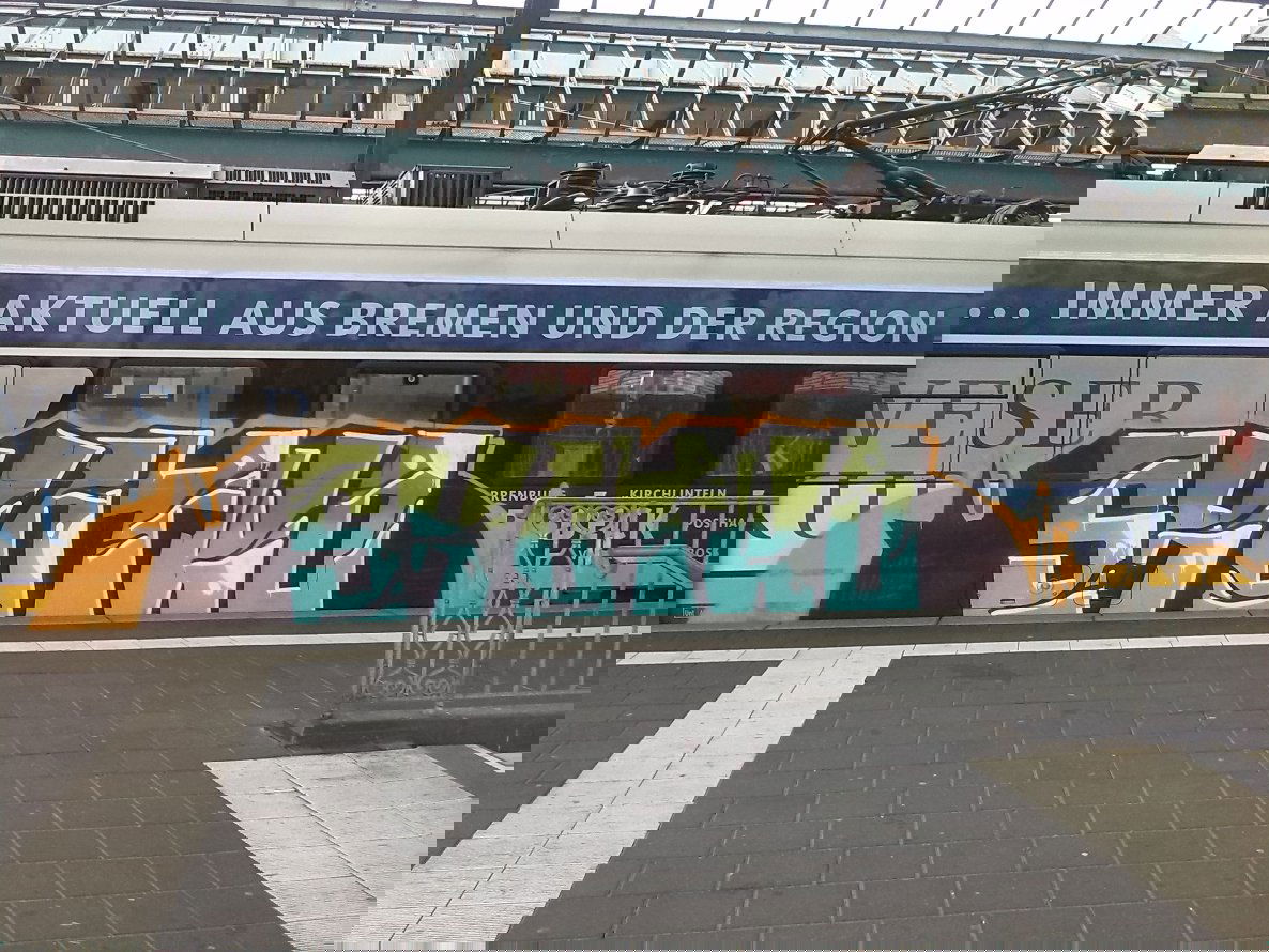 Graffiti Train in Oldenburg - Photo by tampa911 - Shotwo