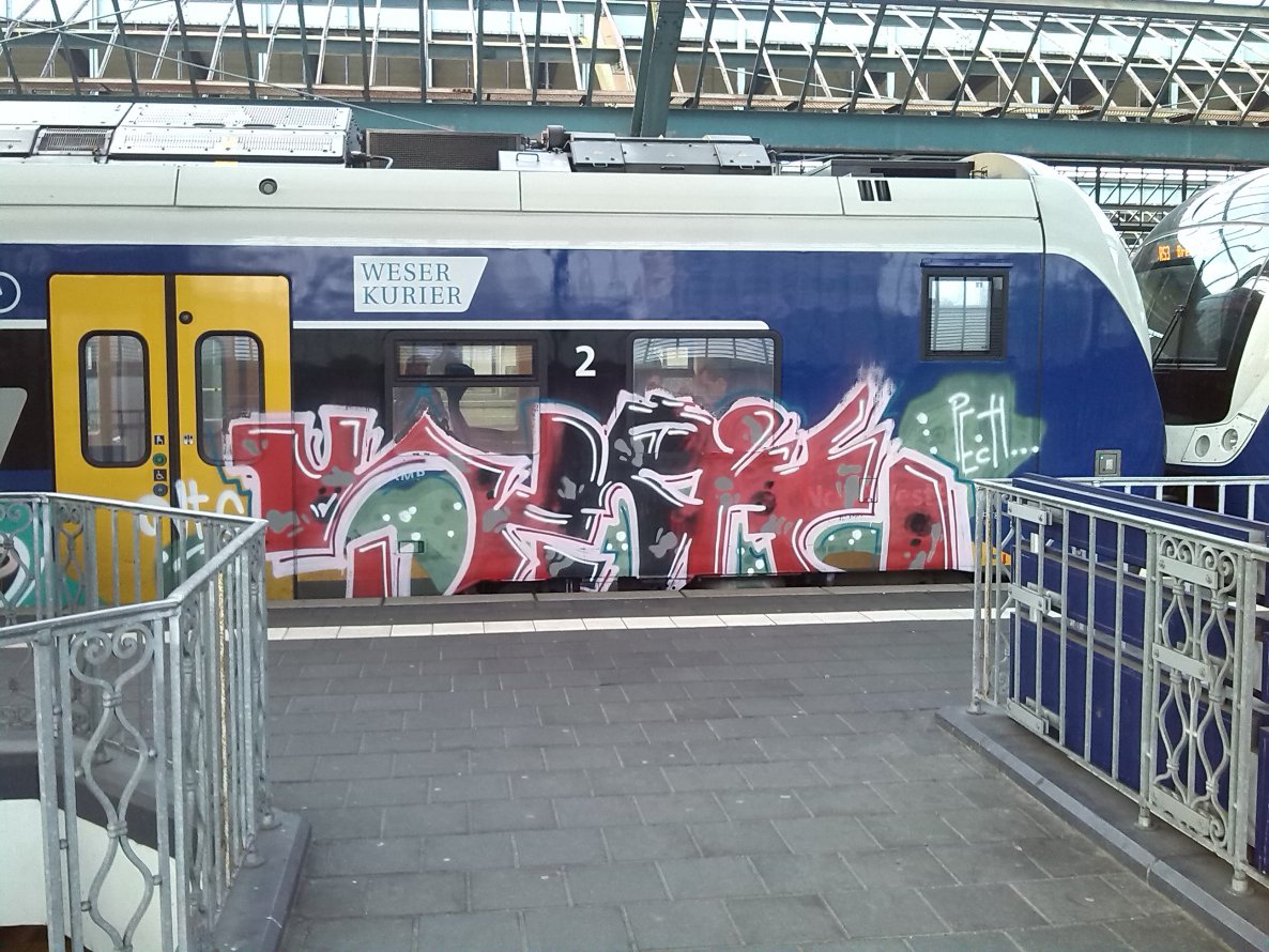 Graffiti Train in Oldenburg - Photo by tampa911 - Pech