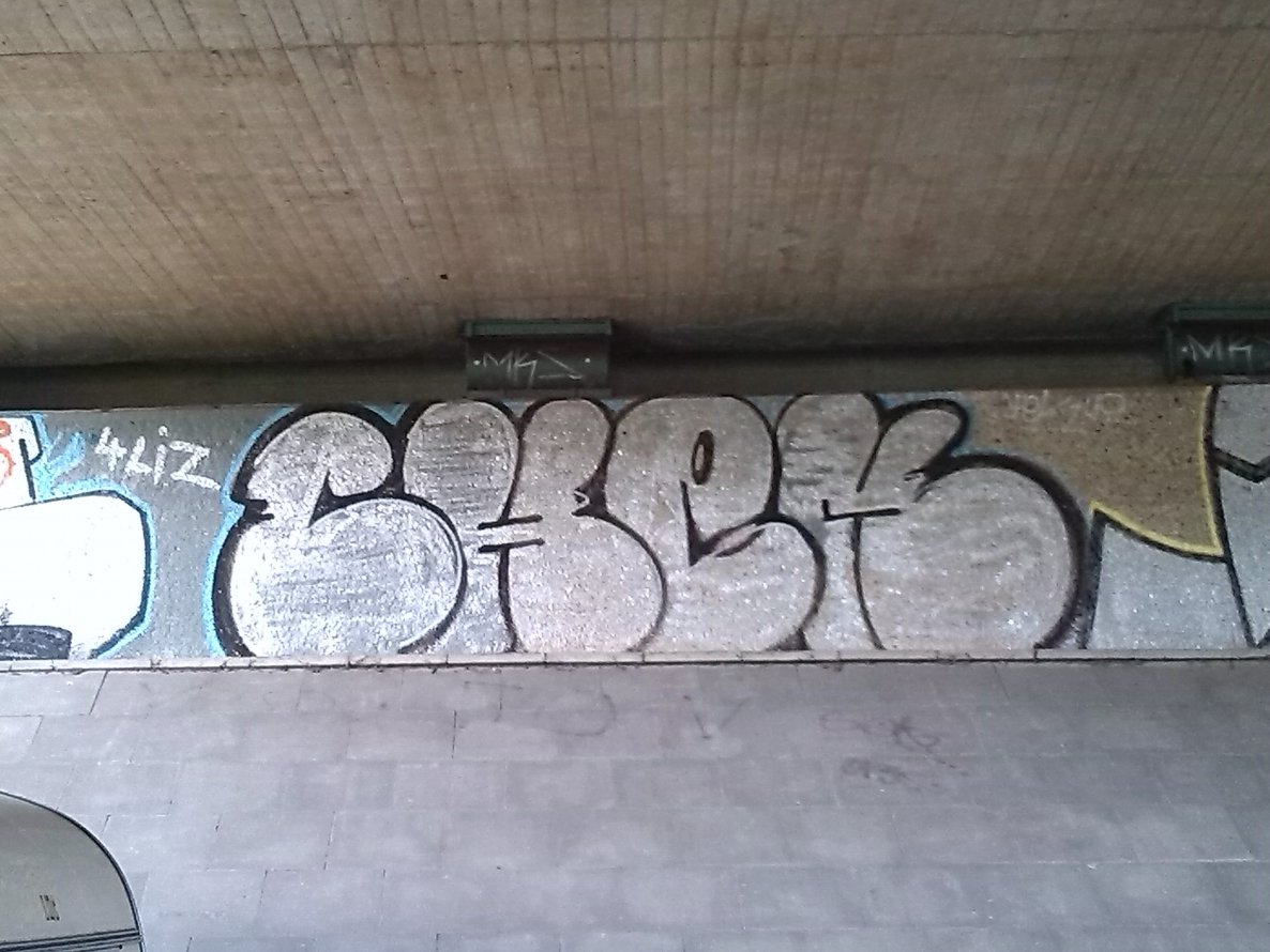 Graffiti Wall in Oldenburg - Photo by tampa911 - Chek