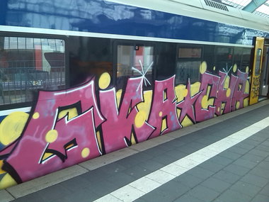 Graffiti Wall in Oldenburg - Photo by tampa911 - Gkb, Cha