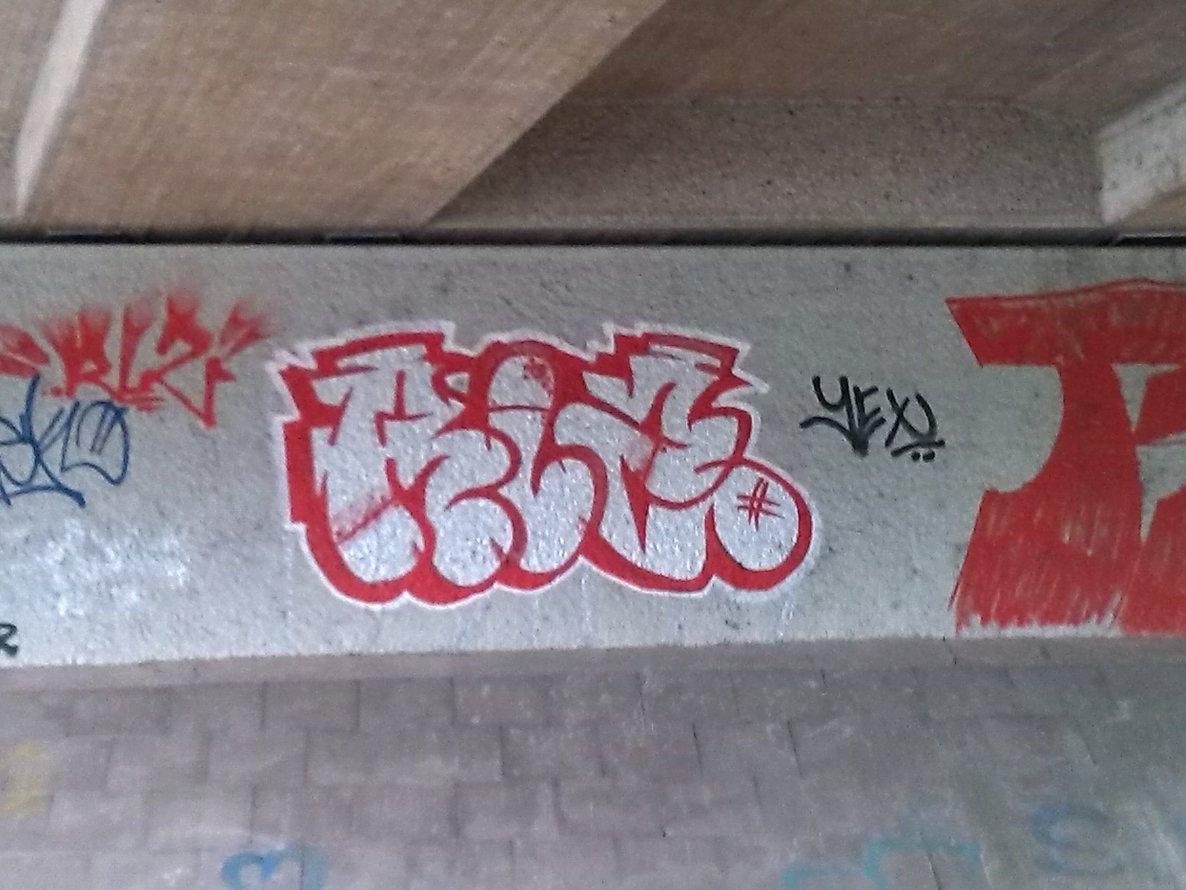 Graffiti Wall in Oldenburg - Photo by tampa911 - Rlz