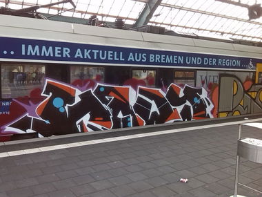 Graffiti Train in Oldenburg - Photo by tampa911 - Howy