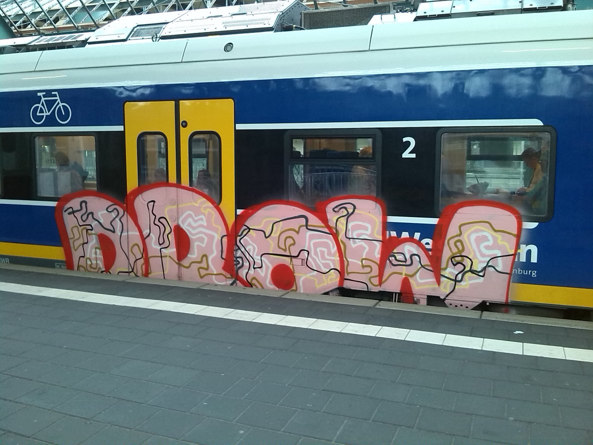 Graffiti Wall in Oldenburg - Photo by tampa911 - Drow