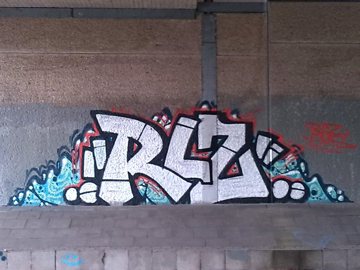 Graffiti Wall in Oldenburg - Photo by tampa911 - Rlz