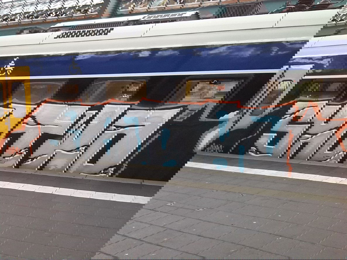 Graffiti Train in Oldenburg - Photo by tampa911 - Shotwo