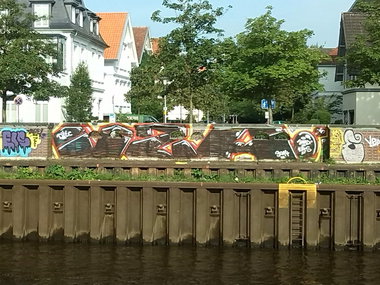 Graffiti Wall in Oldenburg - Photo by tampa911 - Vza