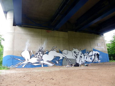 Graffiti Wall - Photo by tash75 - tash, aget, host (2013)