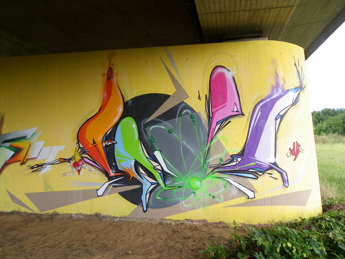 Graffiti Wall - Photo by tash75 - tash, aget (2013)