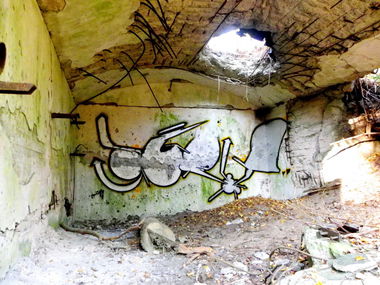 Graffiti Wall - Photo by tash75 - tash, aget (2011)