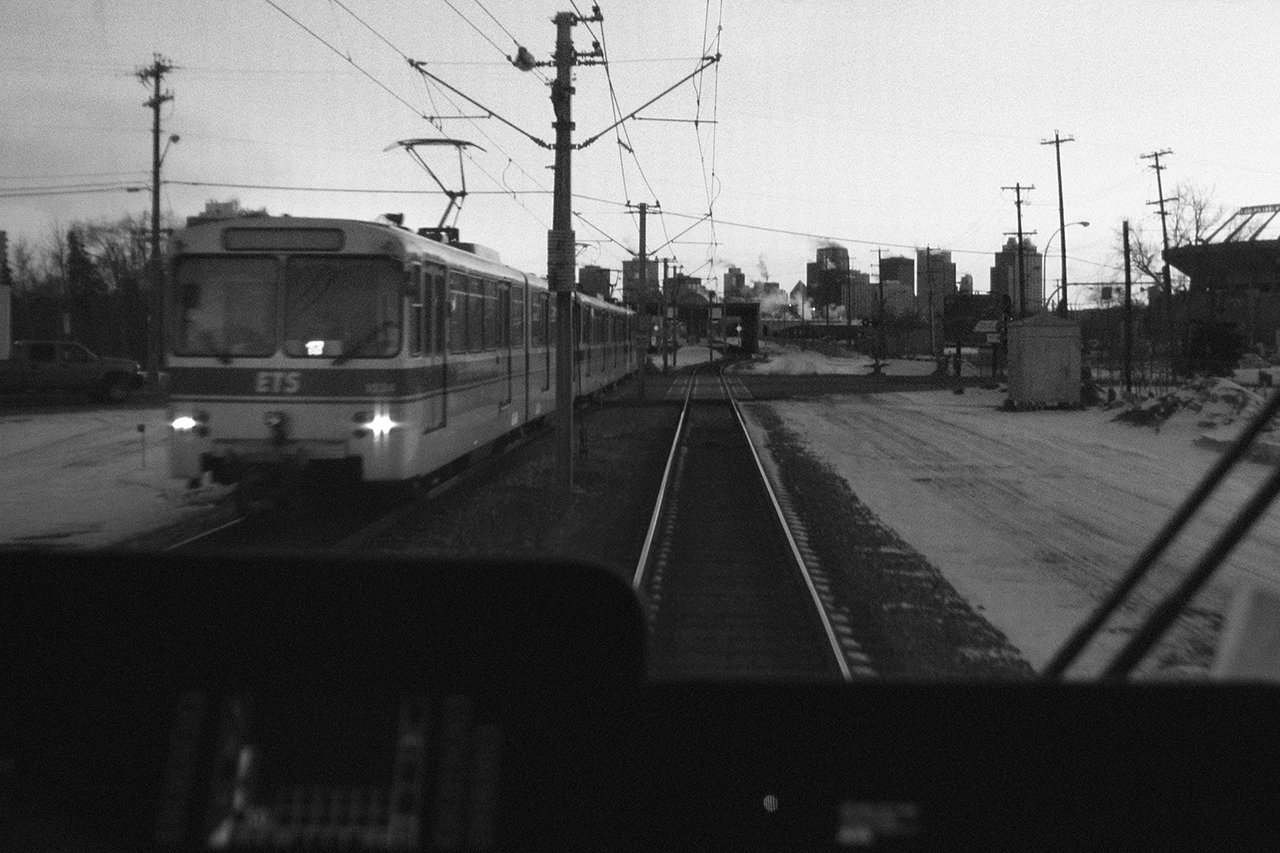 Graffiti Train - Photo by tazkforcealpha (2014)