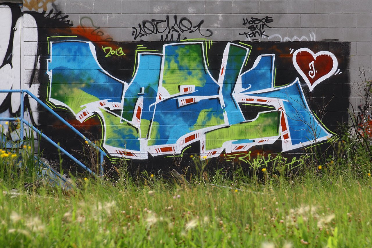 Graffiti Wall - Photo by tazkforcealpha (2013)