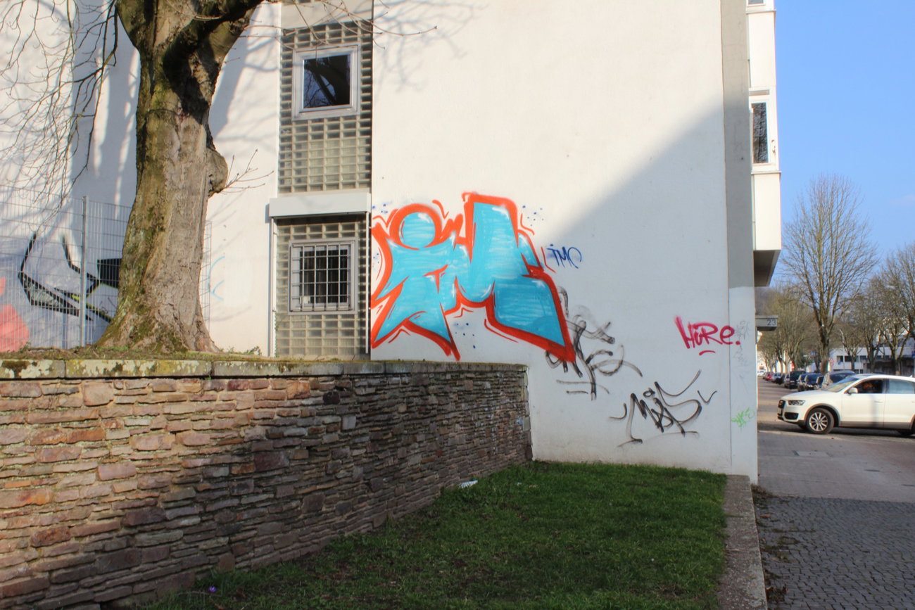 Graffiti Wall - Photo by teaka - imc