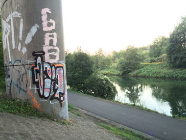 Graffiti Bombing - Photo by teaka