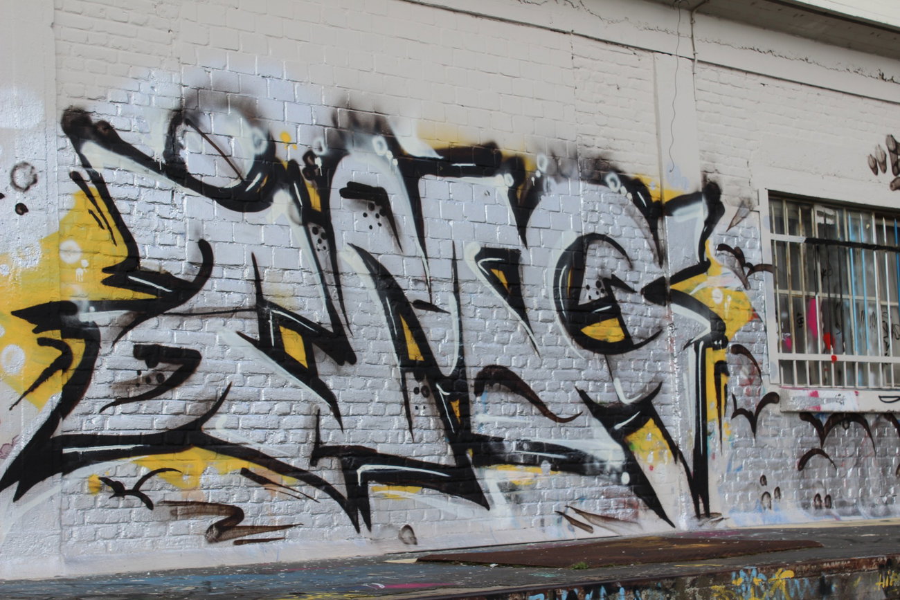 Graffiti Wall - Photo by teaka - imc