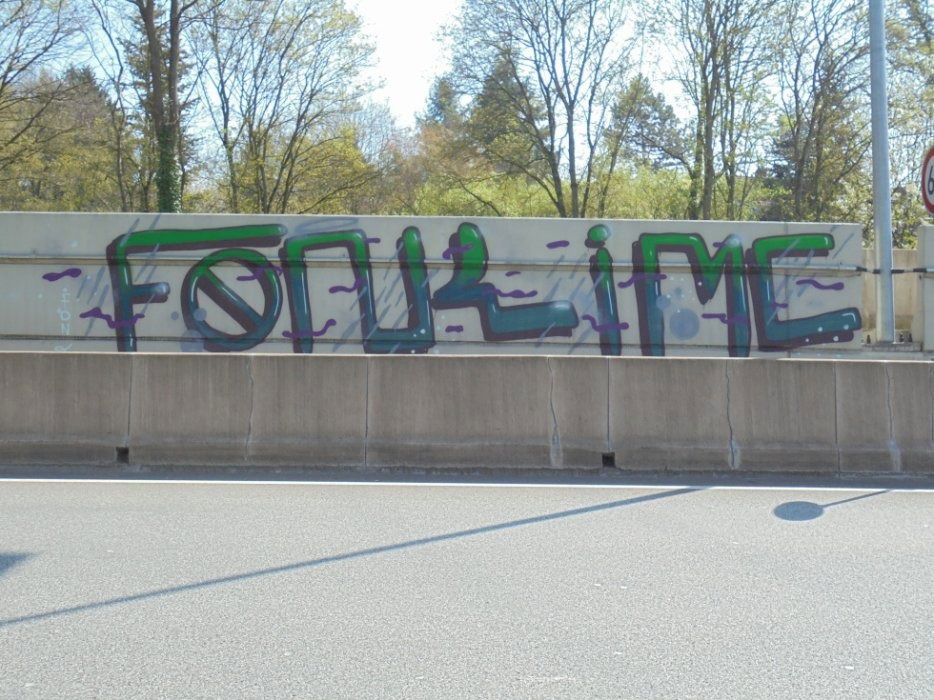 Graffiti Bombing - Photo by teaka - imc