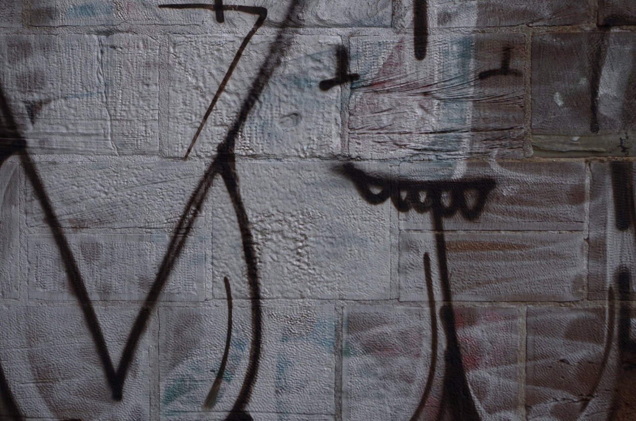 Graffiti Bombing - Photo by teaka - IMC