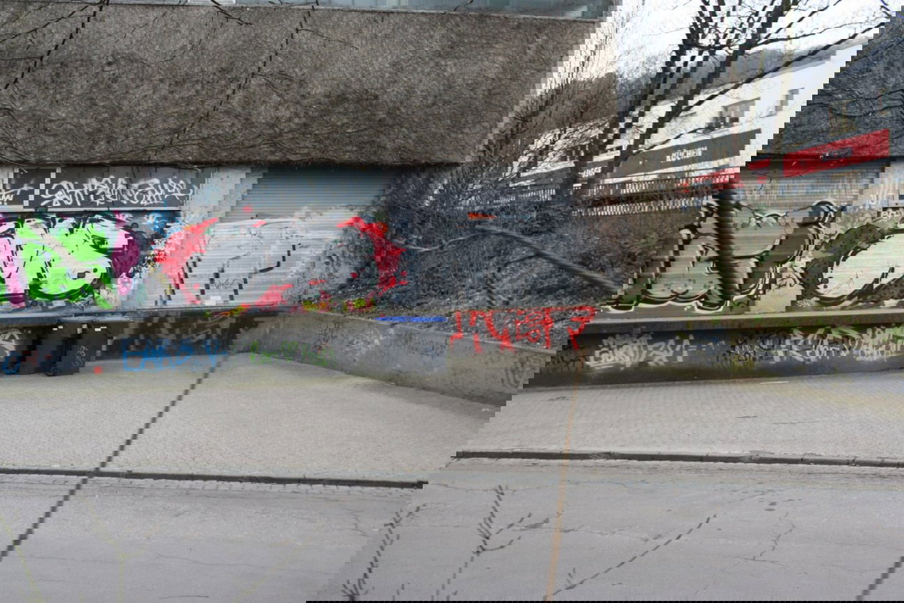 Graffiti Bombing - Photo by teaka