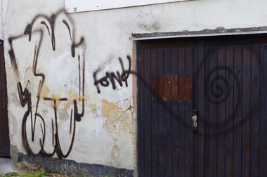 Graffiti Bombing - Photo by teaka - IMC