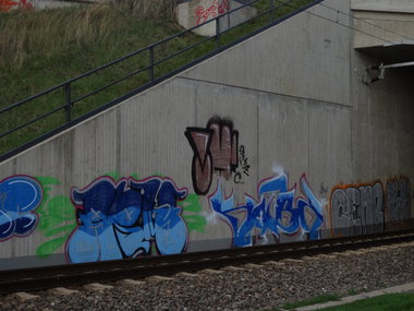 Graffiti Bombing - Photo by teaka - IM(c), Ramyt (2014)