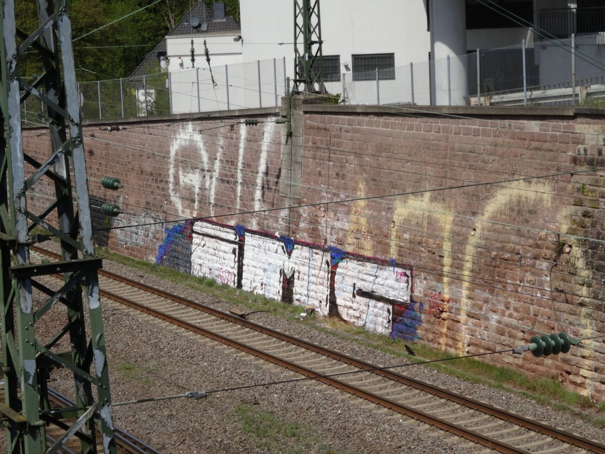 Graffiti Bombing - Photo by teaka - IMC, Fonsy, RMT (2014)