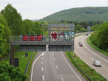 Graffiti Bombing - Photo by teaka - IMC, Hero, Nix (2014)