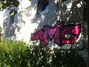 Graffiti Bombing - Photo by teaka - IMC, Solar (2013)