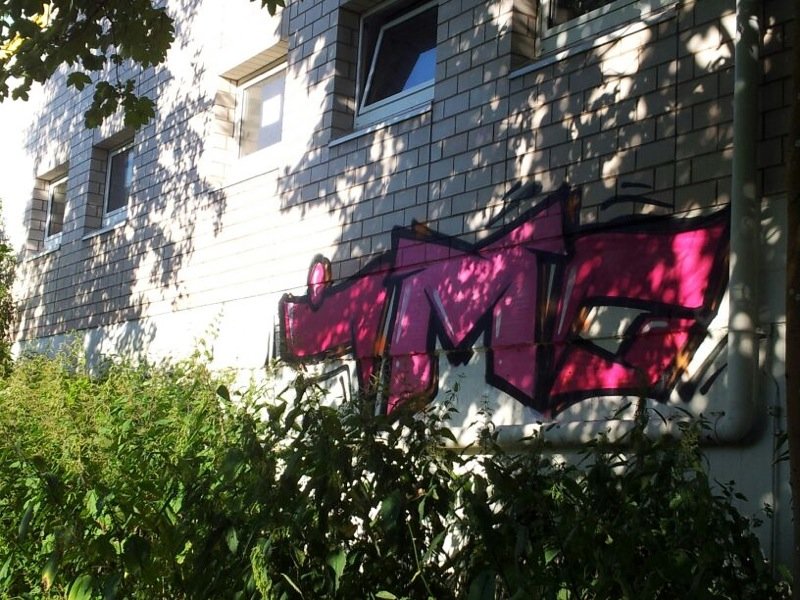 Graffiti Bombing - Photo by teaka - IMC, Solar (2013)