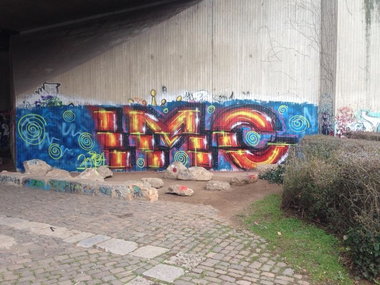 Graffiti Bombing - Photo by teaka - IMC, Rubin (2014)