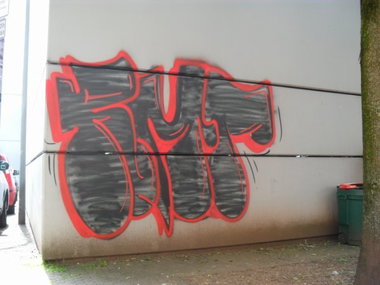 Graffiti Bombing - Photo by teaka - RMT, Ramyt (2013)