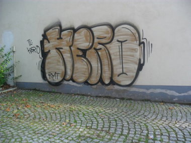 Graffiti Bombing - Photo by teaka - RMT, Hero, Ramyt (2013)