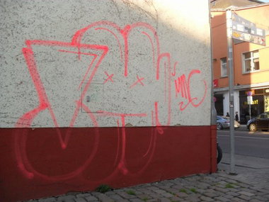 Graffiti Bombing - Photo by teaka - IMC (2014)