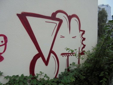 Graffiti Bombing - Photo by teaka - IM, RMT (2014)