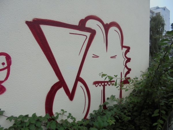 Graffiti Bombing - Photo by teaka - IM, RMT (2014)